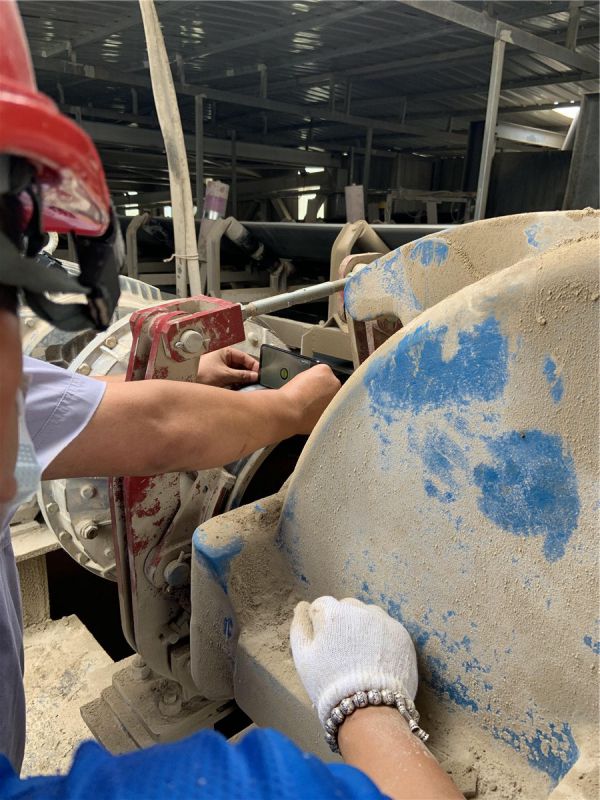 礦山石料輸送機-維護(hù)調(diào)試