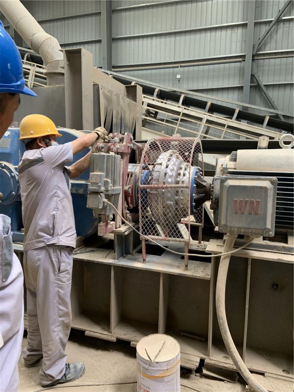 礦山石料輸送機-維護(hù)調(diào)試